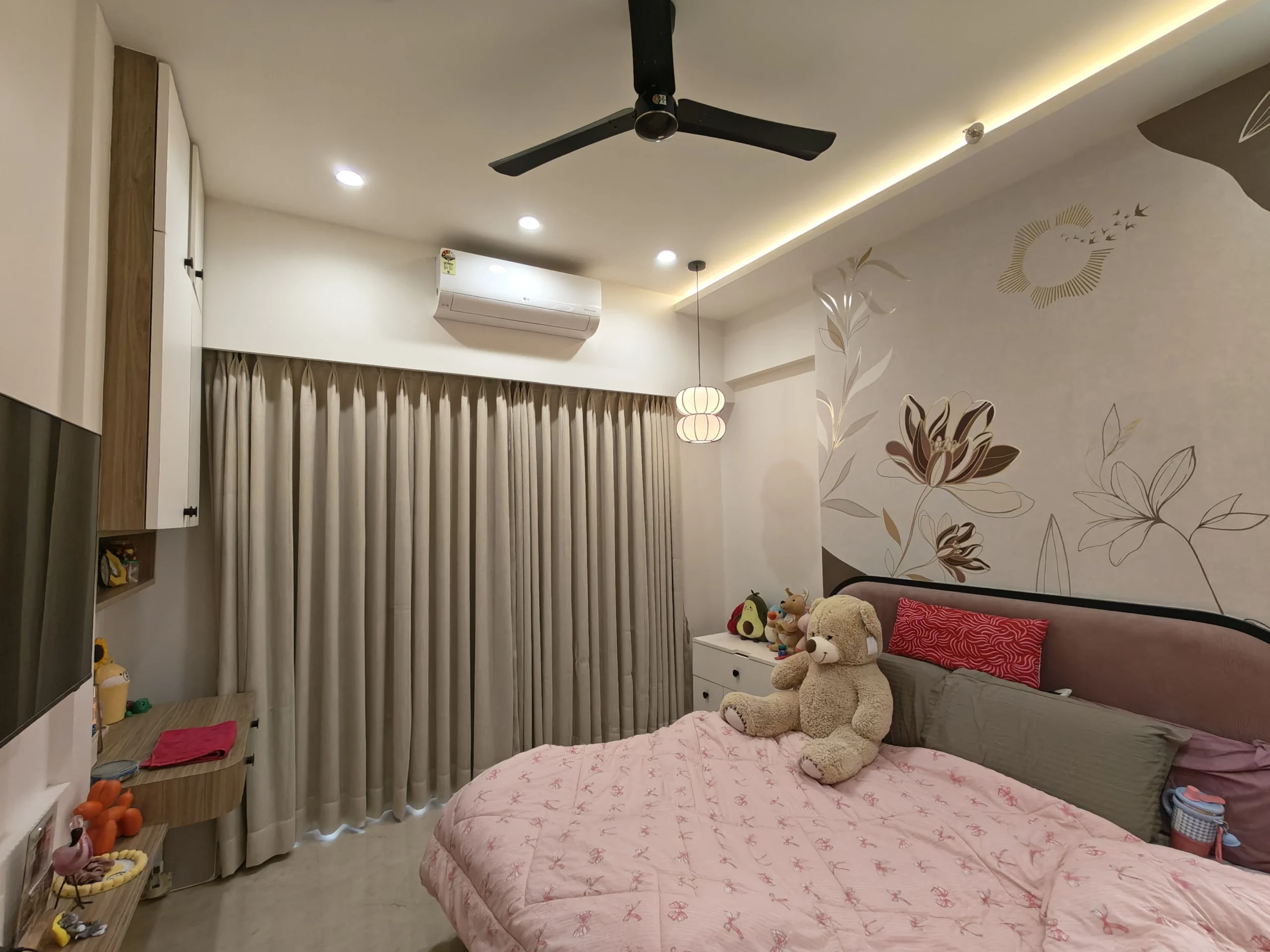 Daughter’s bedroom design